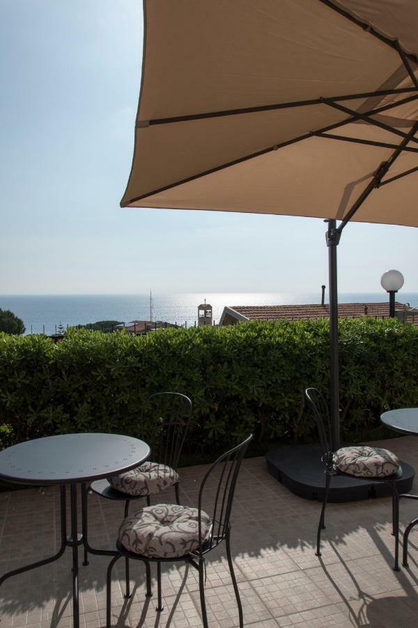 L'Oasi Di Giorgia Bed and Breakfast Cittadella del Capo Exteriör bild