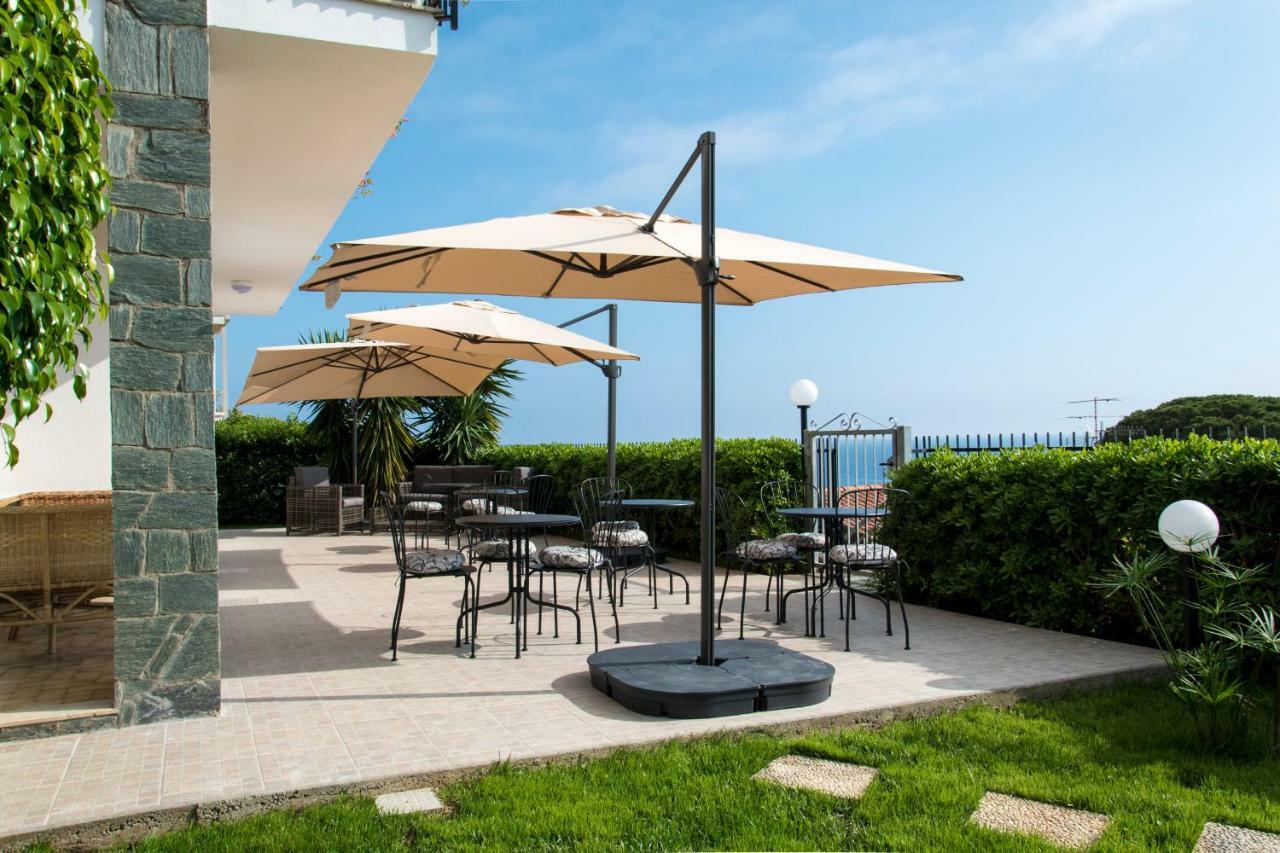 L'Oasi Di Giorgia Bed and Breakfast Cittadella del Capo Exteriör bild