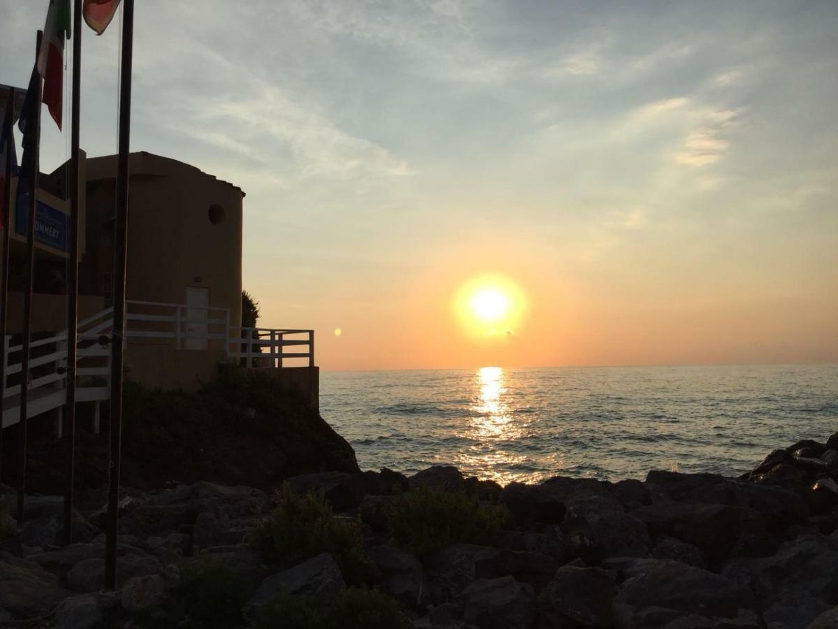 L'Oasi Di Giorgia Bed and Breakfast Cittadella del Capo Exteriör bild
